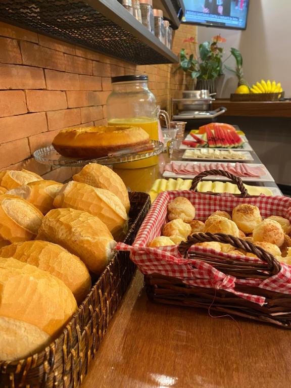 Pães e opções do café da manhã
